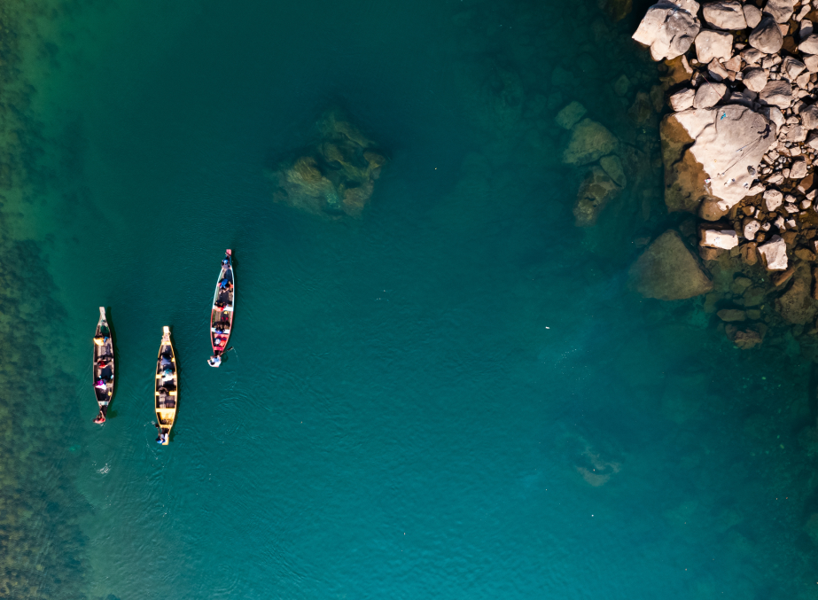 Enjoy Boating in Dawki River